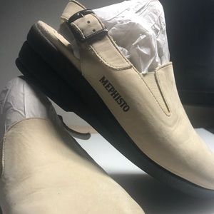Mephisto 39 tan suede peep toe sling back sandals